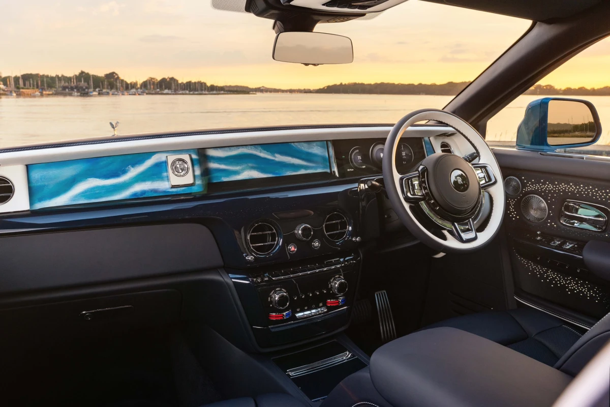 INTERIOR FEATURES