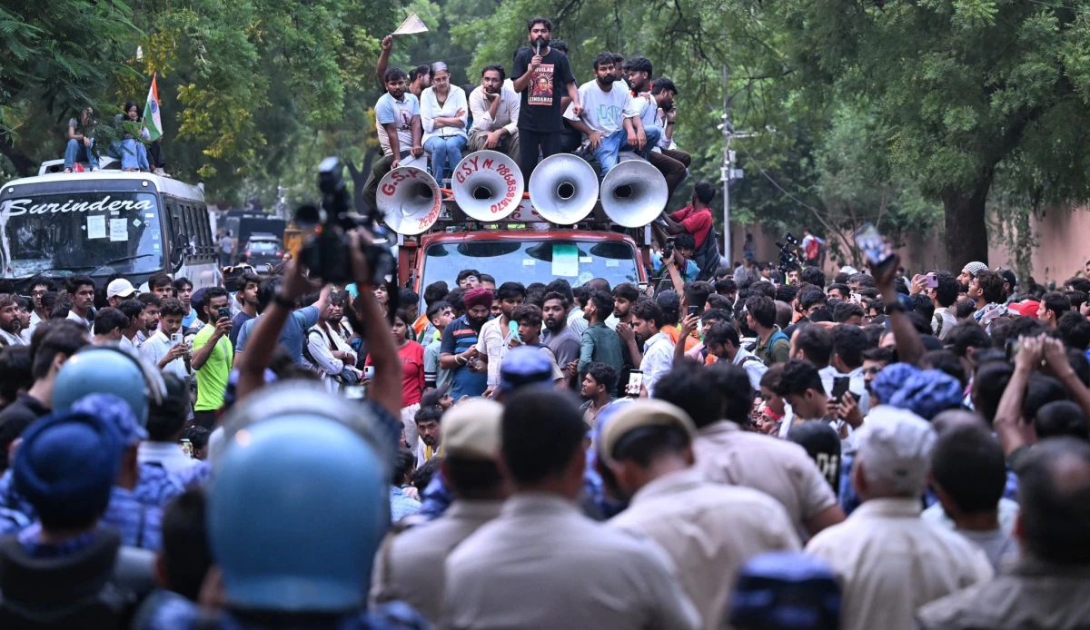 This was the big clash between Cockroach Janta Party (CJP) protesters and Delhi Police.
